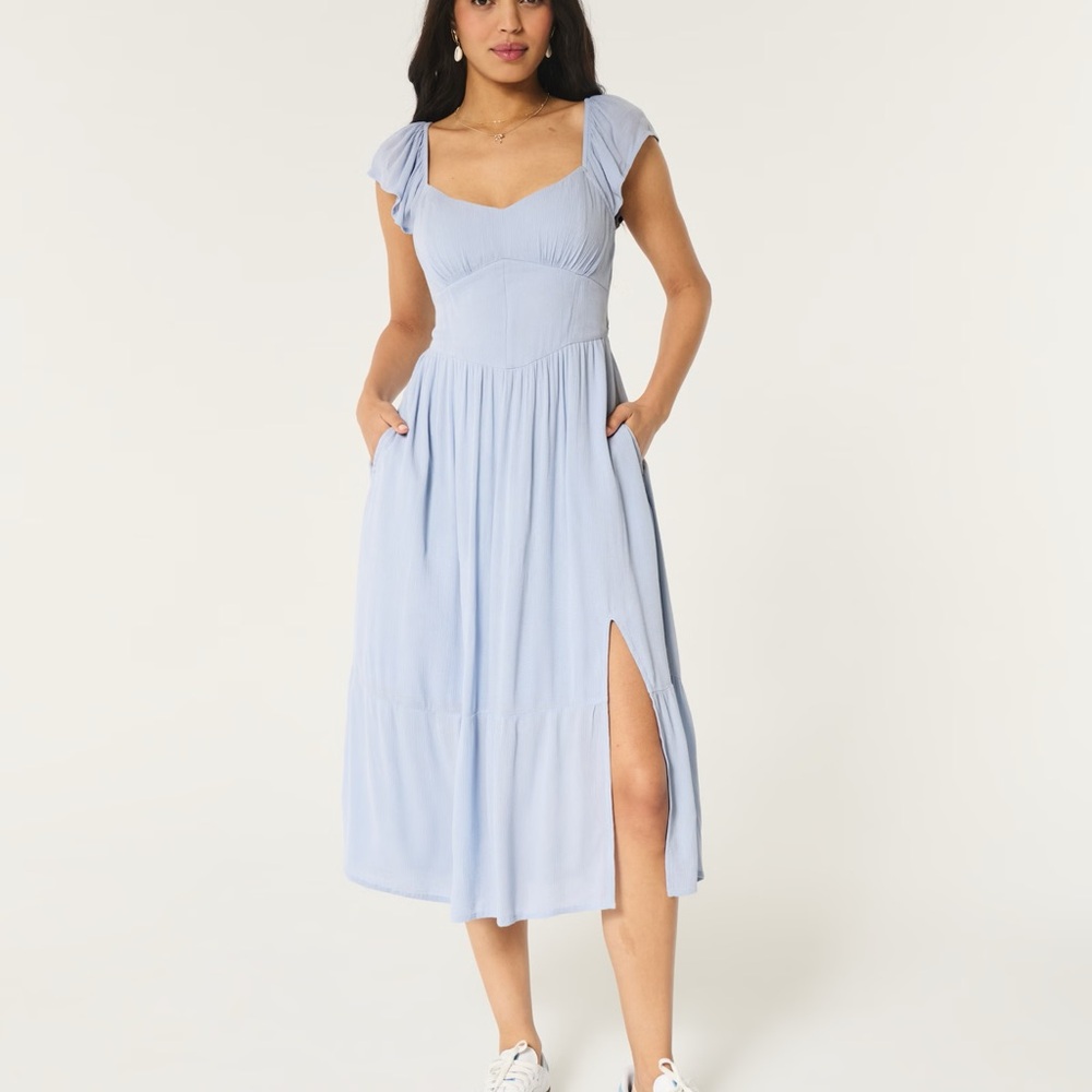 Elegant Light Blue Midi Dress